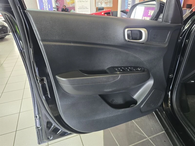 2023 Hyundai Venue - Image 7 of 20