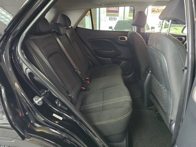 2023 Hyundai Venue - Image 16 of 20