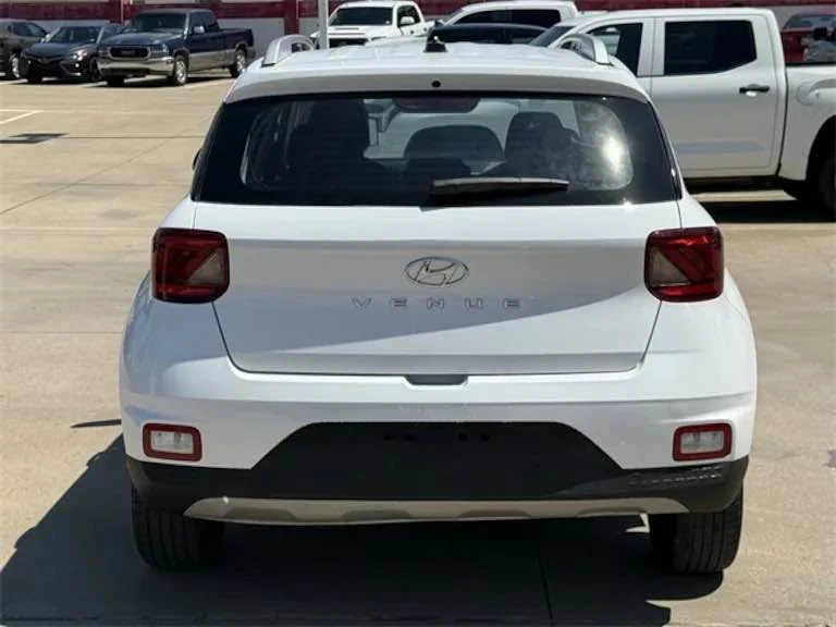 2023 Hyundai Venue - Image 2 of 13