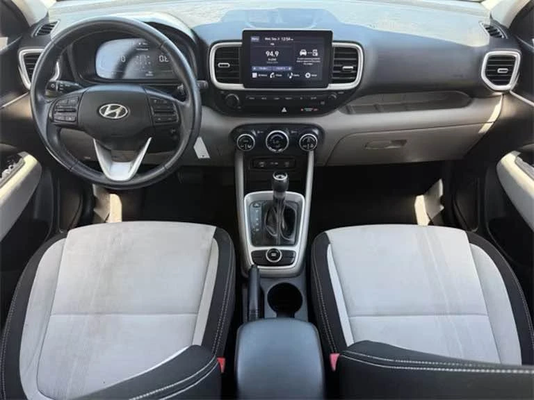 2023 Hyundai Venue - Image 4 of 13