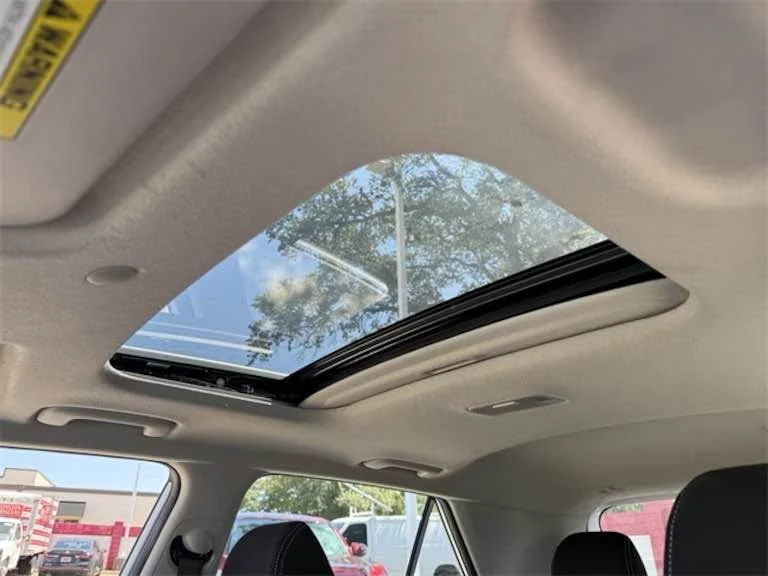 2023 Hyundai Venue - Image 7 of 13