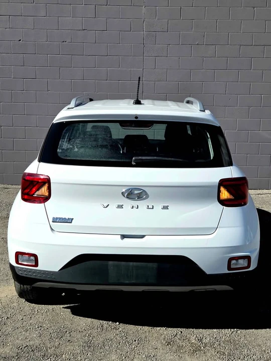 2023 Hyundai Venue - Image 3 of 7