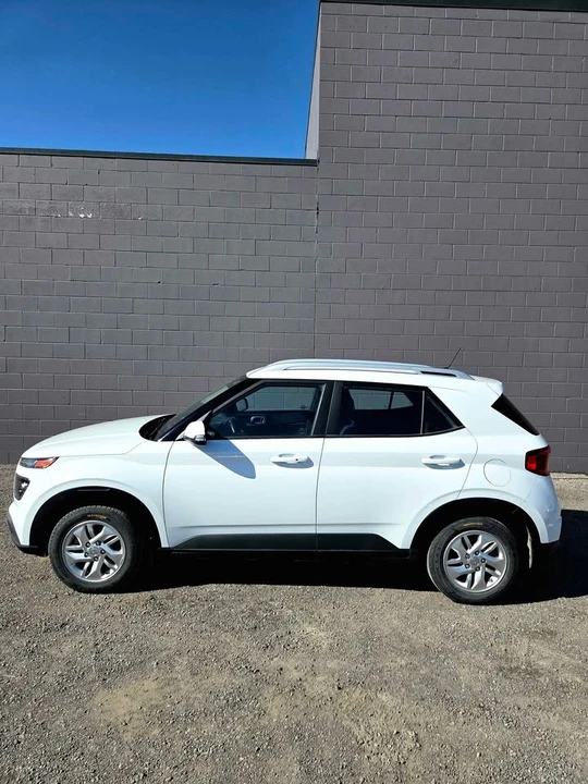 2023 Hyundai Venue - Image 5 of 7