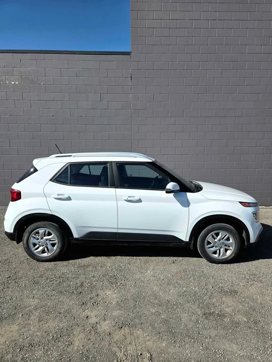2023 Hyundai Venue - Image 4 of 7