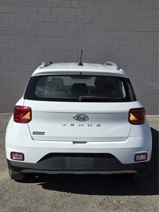 2023 Hyundai Venue - Image 3 of 5