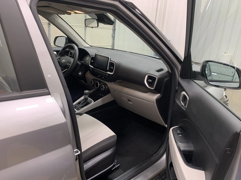 2023 Hyundai Venue - Image 17 of 21