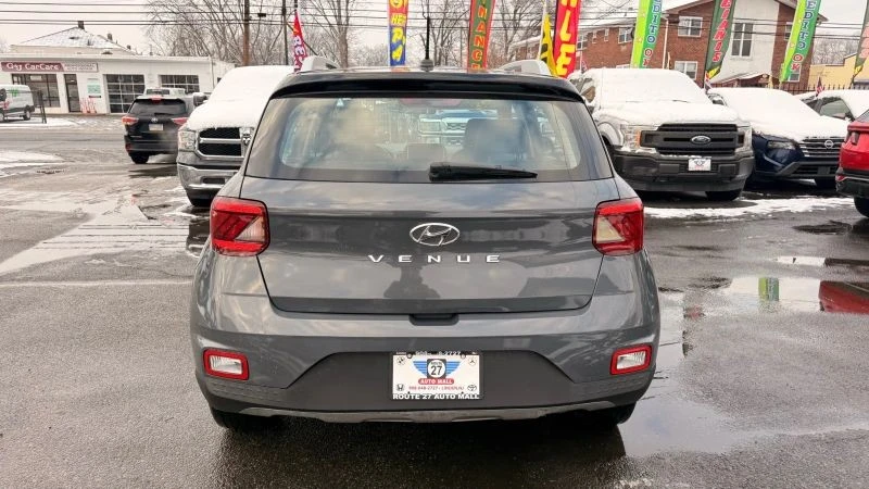 2023 Hyundai Venue - Image 6 of 12