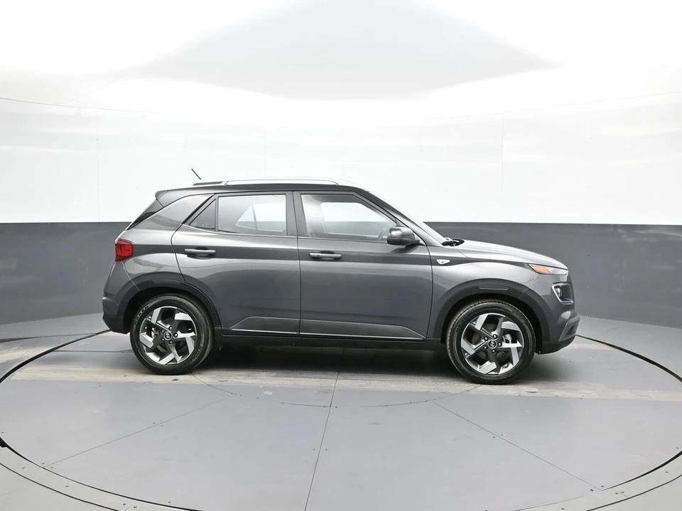 2023 Hyundai Venue - Image 5 of 12