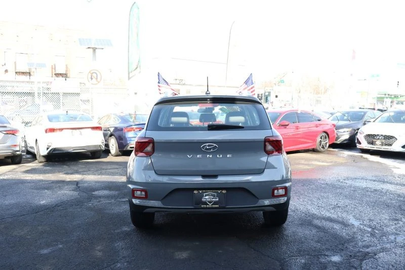 2023 Hyundai Venue - Image 6 of 12