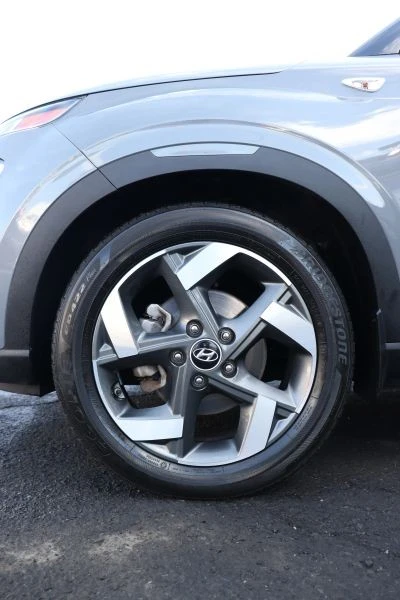 2023 Hyundai Venue - Image 8 of 12