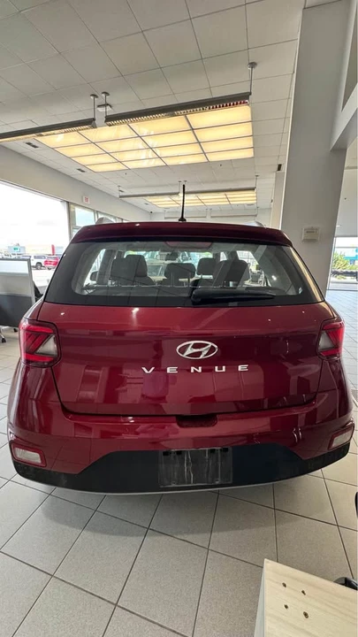 2023 Hyundai Venue - Image 4 of 13