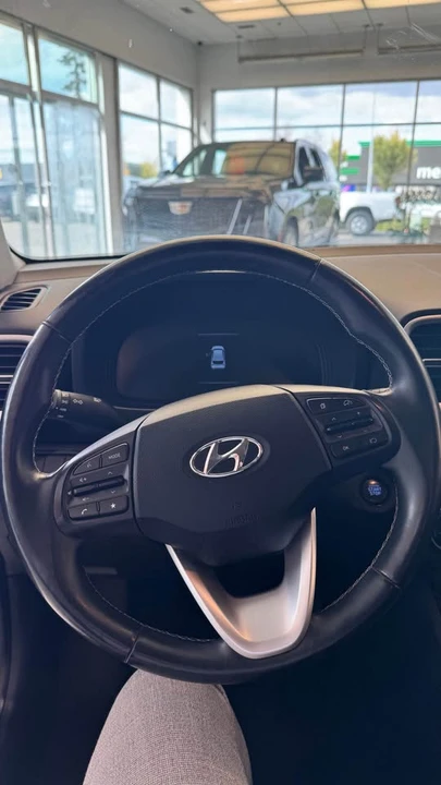 2023 Hyundai Venue - Image 8 of 13