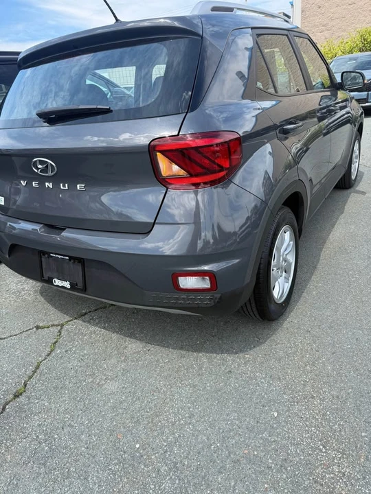2023 Hyundai Venue - Image 3 of 13