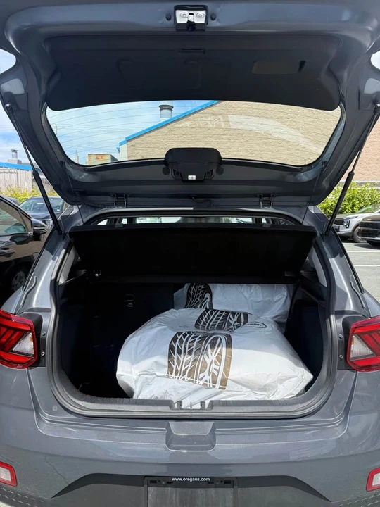 2023 Hyundai Venue - Image 6 of 13