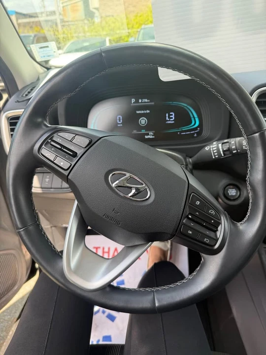 2023 Hyundai Venue - Image 11 of 13