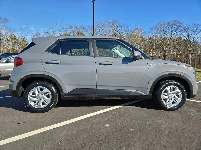 2023 Hyundai Venue - Image 7 of 12