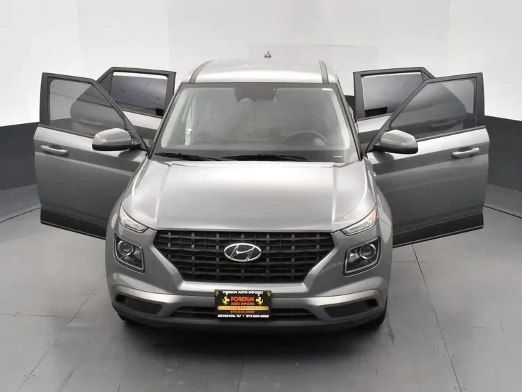 2023 Hyundai Venue - Image 10 of 12
