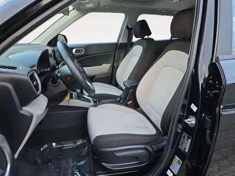 2023 Hyundai Venue - Image 9 of 12