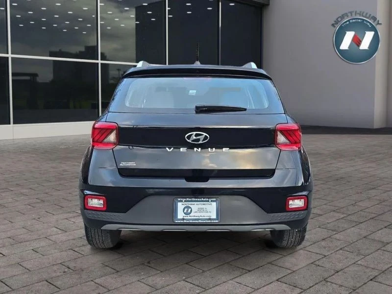 2023 Hyundai Venue - Image 4 of 12