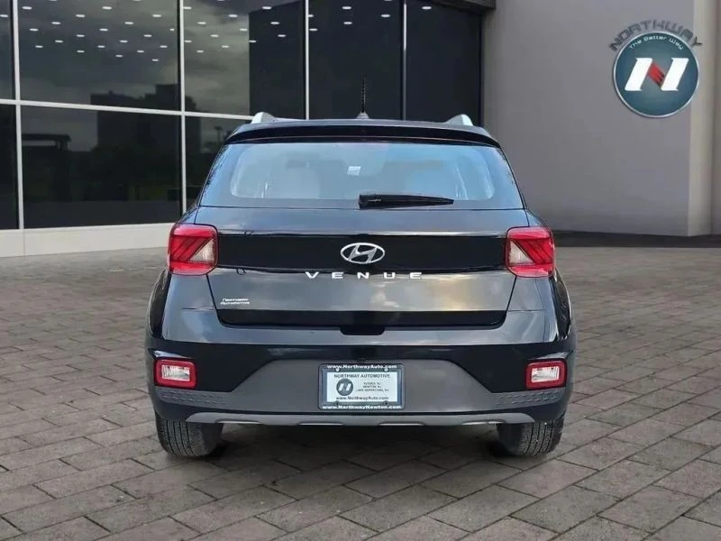 2023 Hyundai Venue - Image 4 of 12