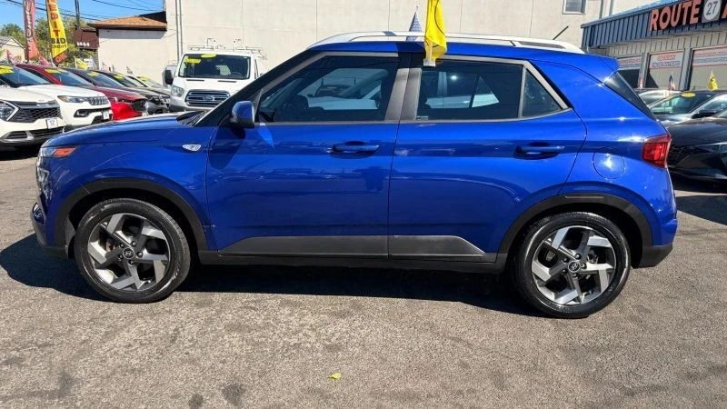 2023 Hyundai Venue - Image 10 of 12