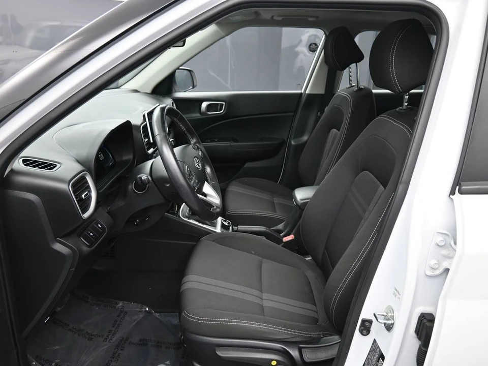2023 Hyundai Venue - Image 19 of 21