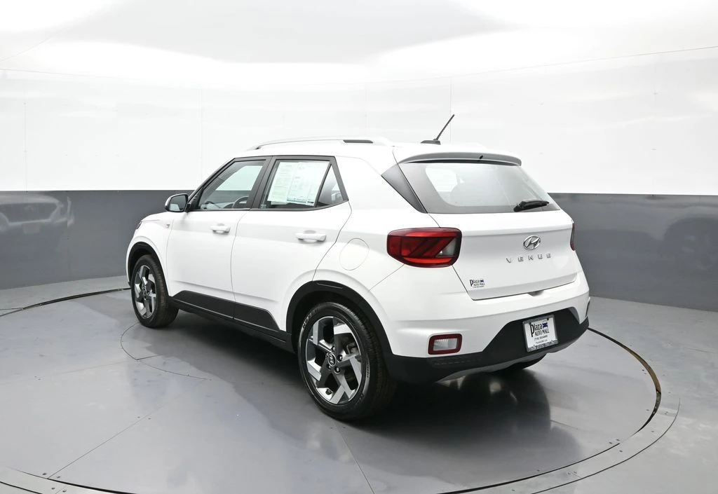 2023 Hyundai Venue - Image 8 of 21