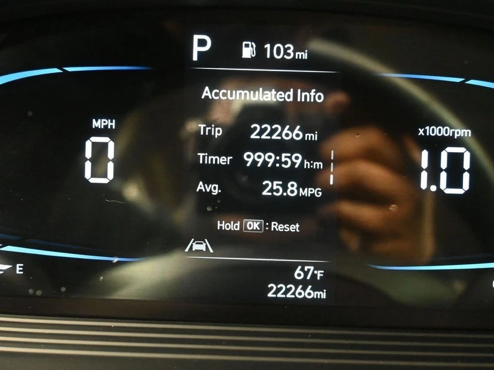 2023 Hyundai Venue - Image 16 of 21