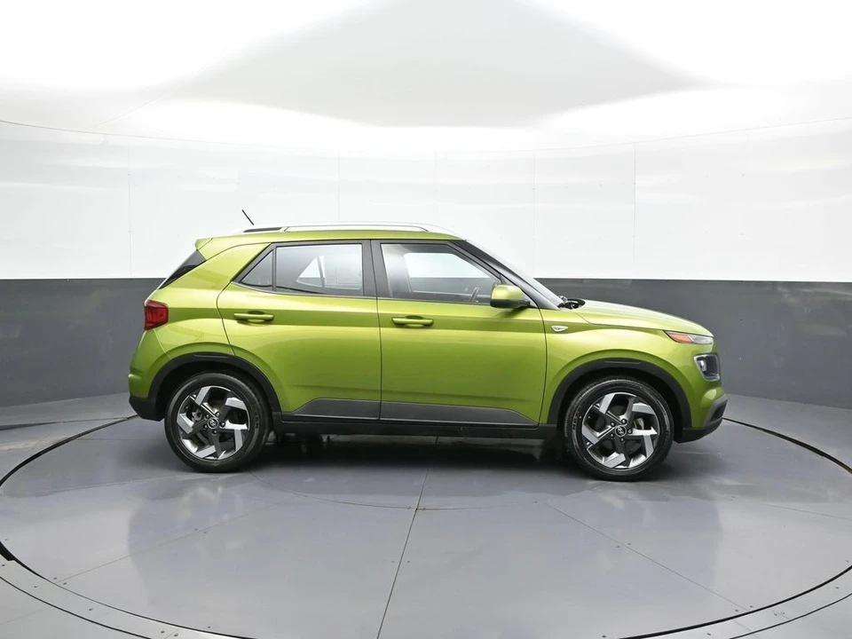 2023 Hyundai Venue - Image 5 of 21