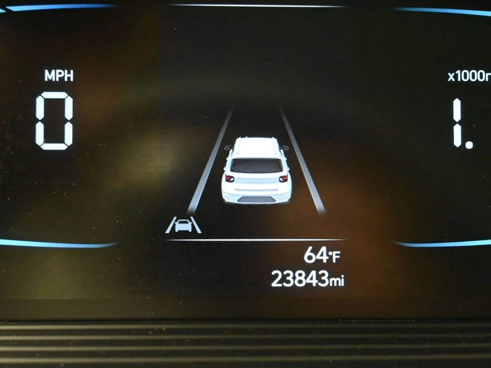 2023 Hyundai Venue - Image 16 of 21