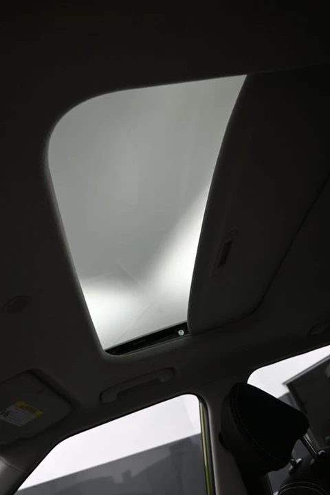 2023 Hyundai Venue - Image 18 of 21