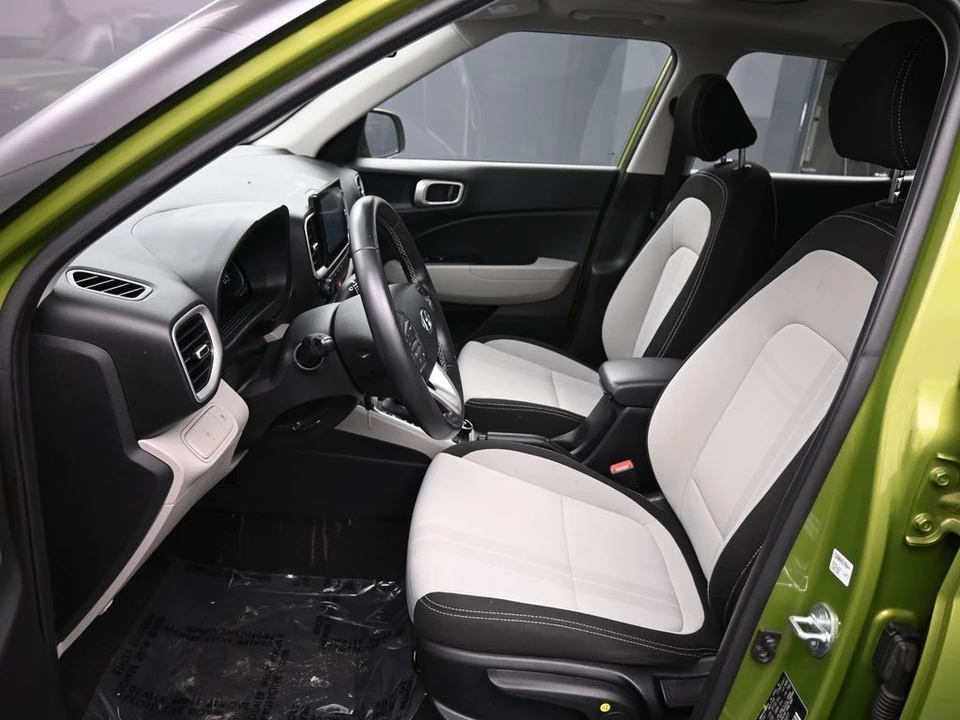 2023 Hyundai Venue - Image 19 of 21