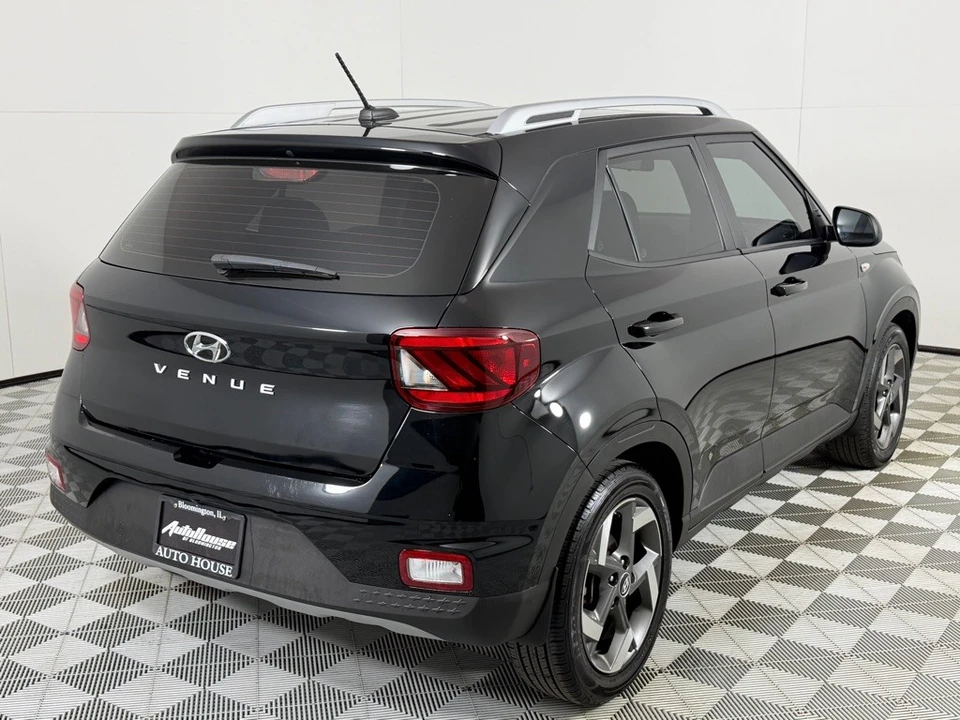 2023 Hyundai Venue - Image 5 of 12