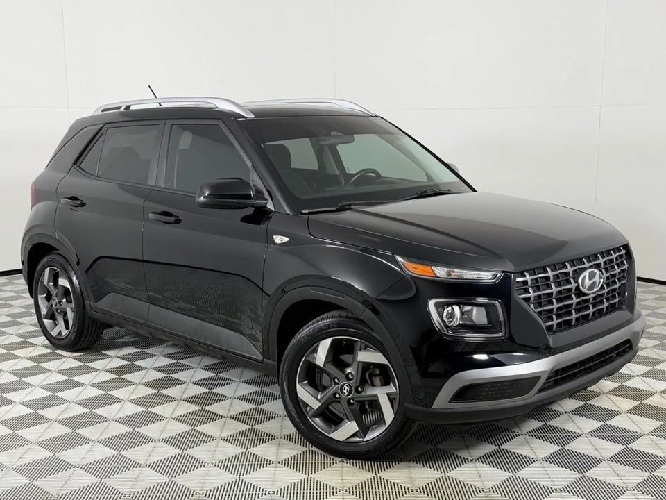 2023 Hyundai Venue - Image 2 of 12