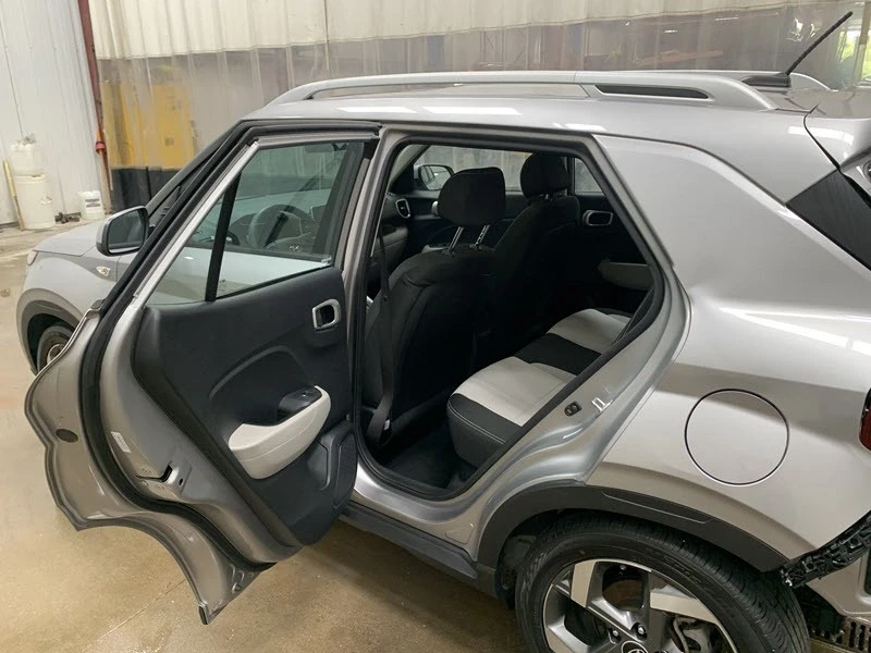 2023 Hyundai Venue - Image 11 of 12