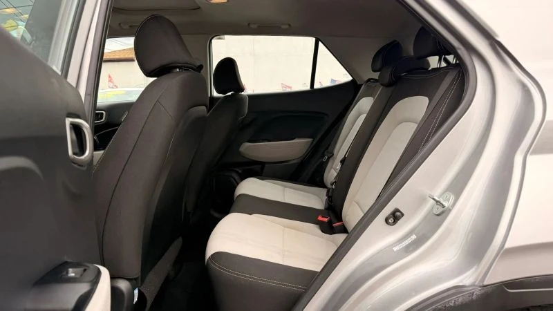 2023 Hyundai Venue - Image 5 of 12