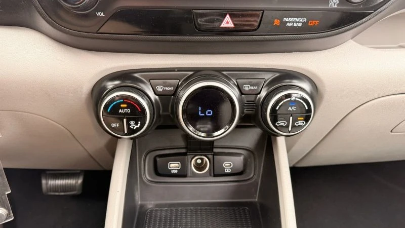 2023 Hyundai Venue - Image 11 of 12