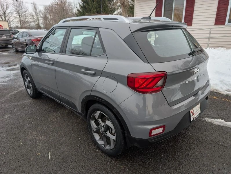 2023 Hyundai Venue - Image 2 of 12