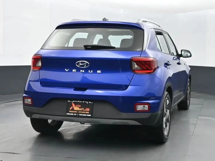 2023 Hyundai Venue - Image 8 of 12
