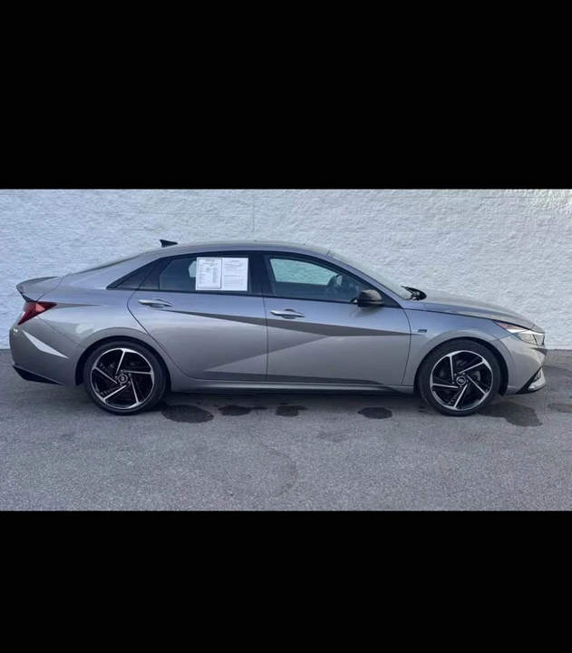 2023 Hyundai Elantra - Image 2 of 2