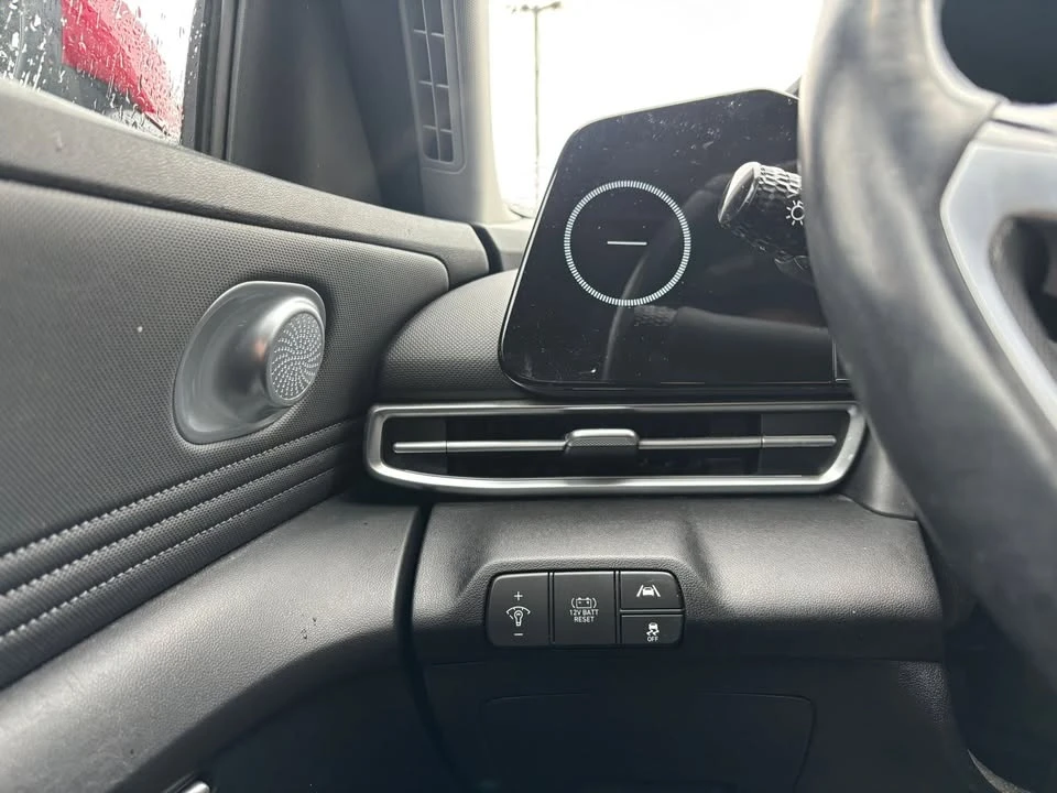 2023 Hyundai Elantra - Image 18 of 20