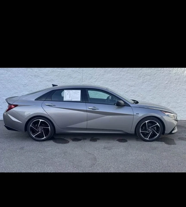 2023 Hyundai Elantra - Image 2 of 2