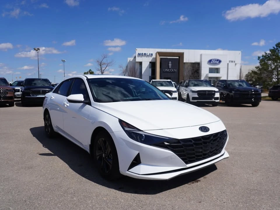 2023 Hyundai Elantra - Image 2 of 18