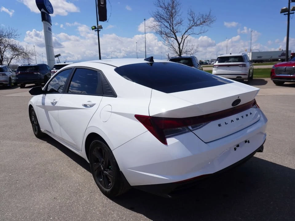2023 Hyundai Elantra - Image 5 of 18