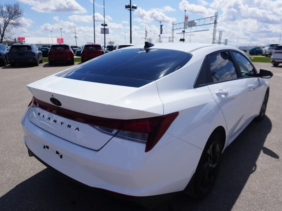 2023 Hyundai Elantra - Image 7 of 18