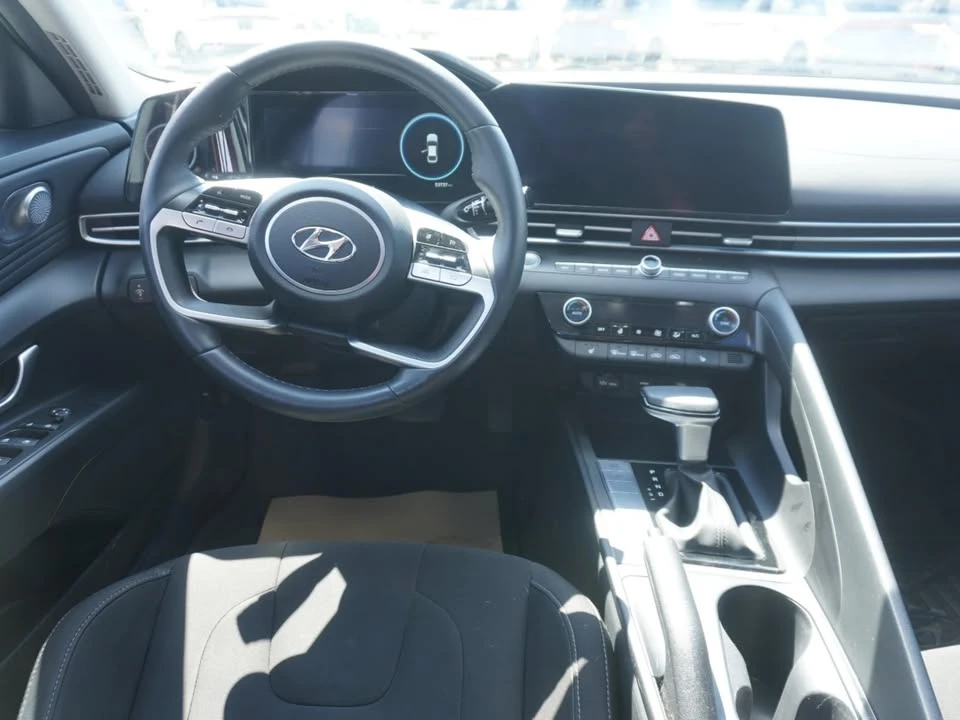2023 Hyundai Elantra - Image 12 of 18