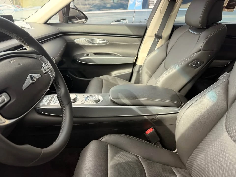 2023 Hyundai Genesis - Image 5 of 6