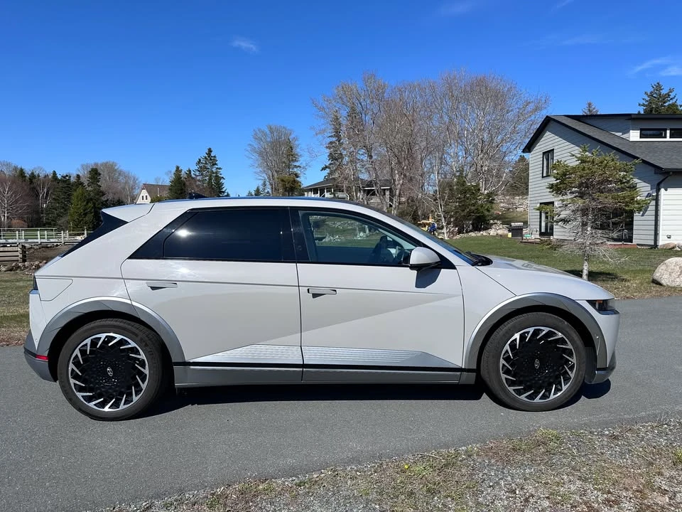 2023 Hyundai Ioniq 5 - Image 5 of 20