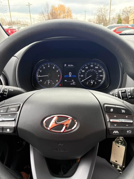 2023 Hyundai Kona - Image 8 of 11