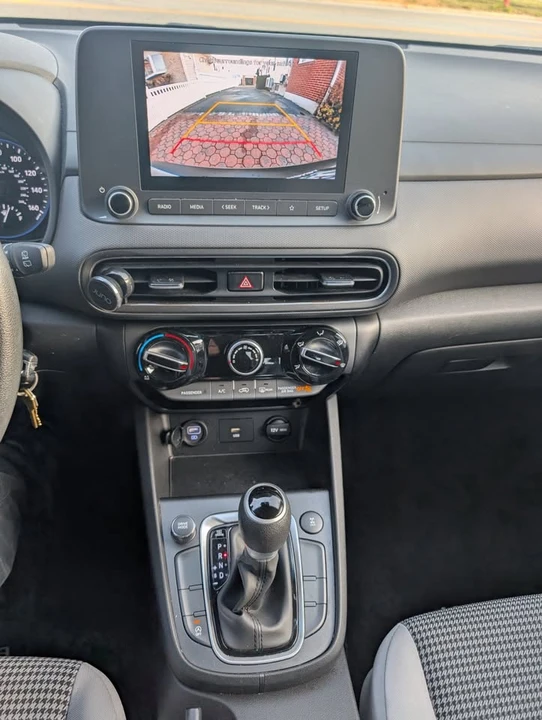 2023 Hyundai Kona - Image 15 of 18